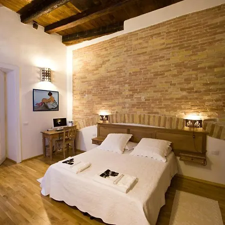 Castelletto Apartment *